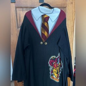 Gryffindor House Blanket with Sleeves